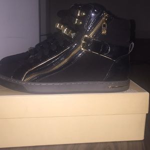 Black And Gold Suede Michael KORS Sneaker. Sz 9